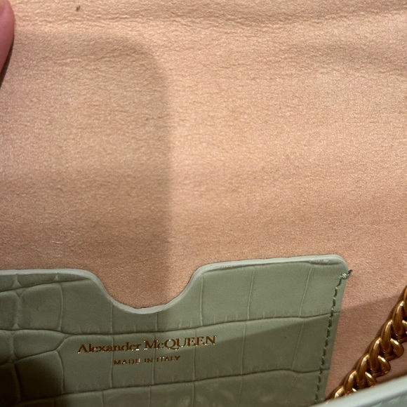 Alexander McQueen Mini Skull Croc
Embossed Leather Bag - Picture 4 of 5